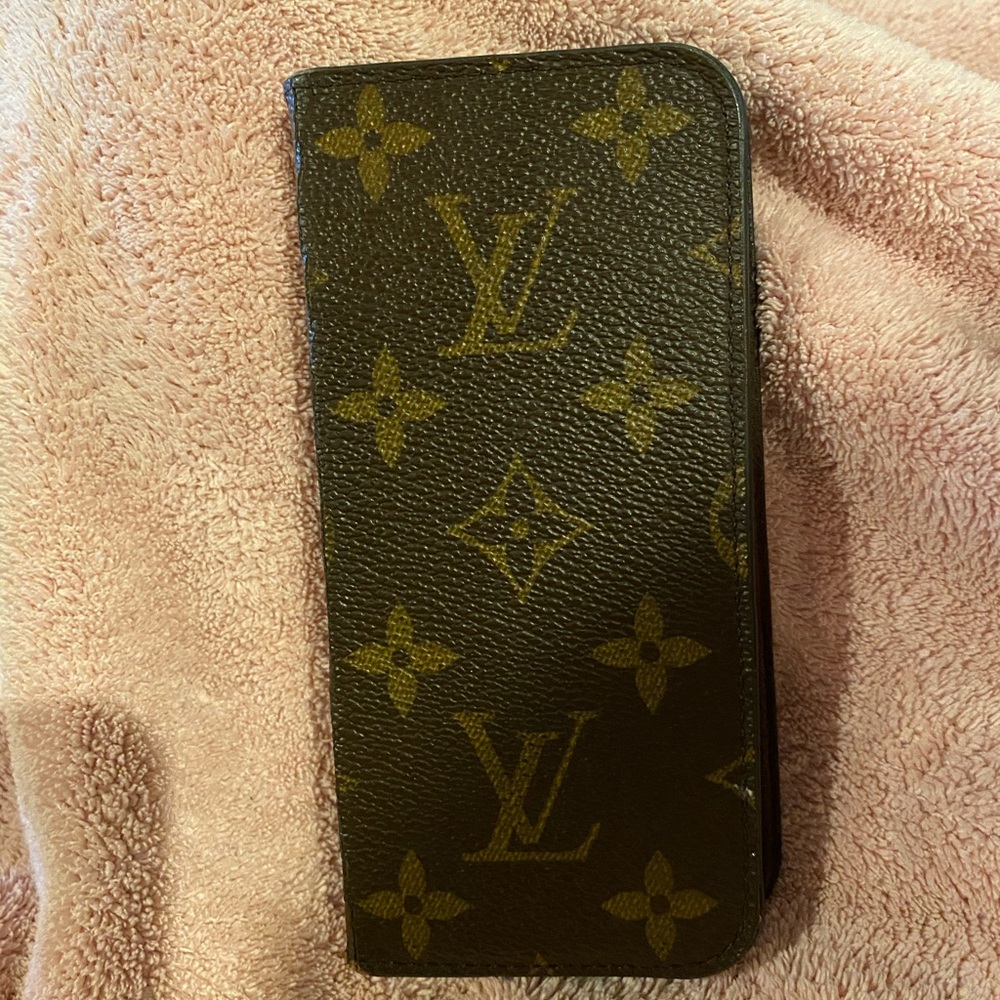 Louis Vuitton iPhone 7 case